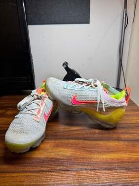 Nike Air VaporMax 2021 Flyknit Photon Dust Hyper Pink DH4088-002.No box